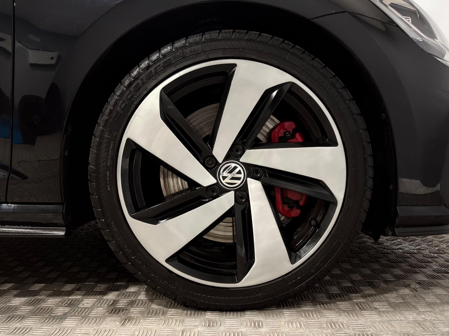 Used Volkswagen Golf 2019 for sale - 77977600: Photo 53