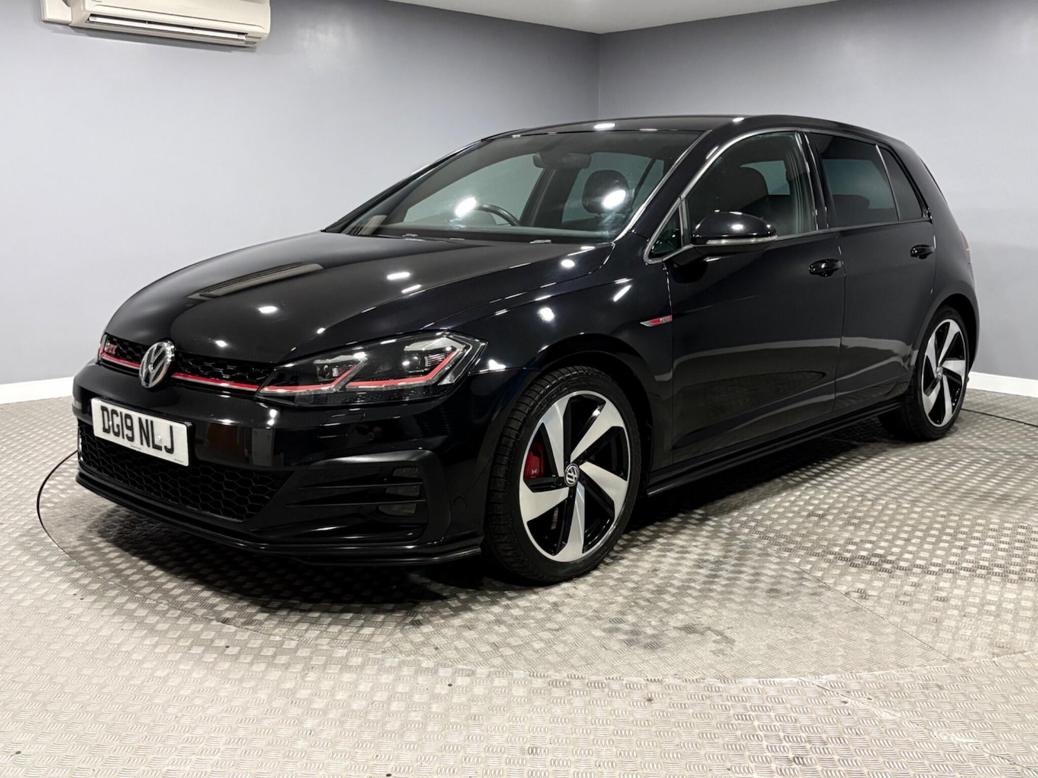 Used Volkswagen Golf 2019 for sale - 77977600: Photo 7