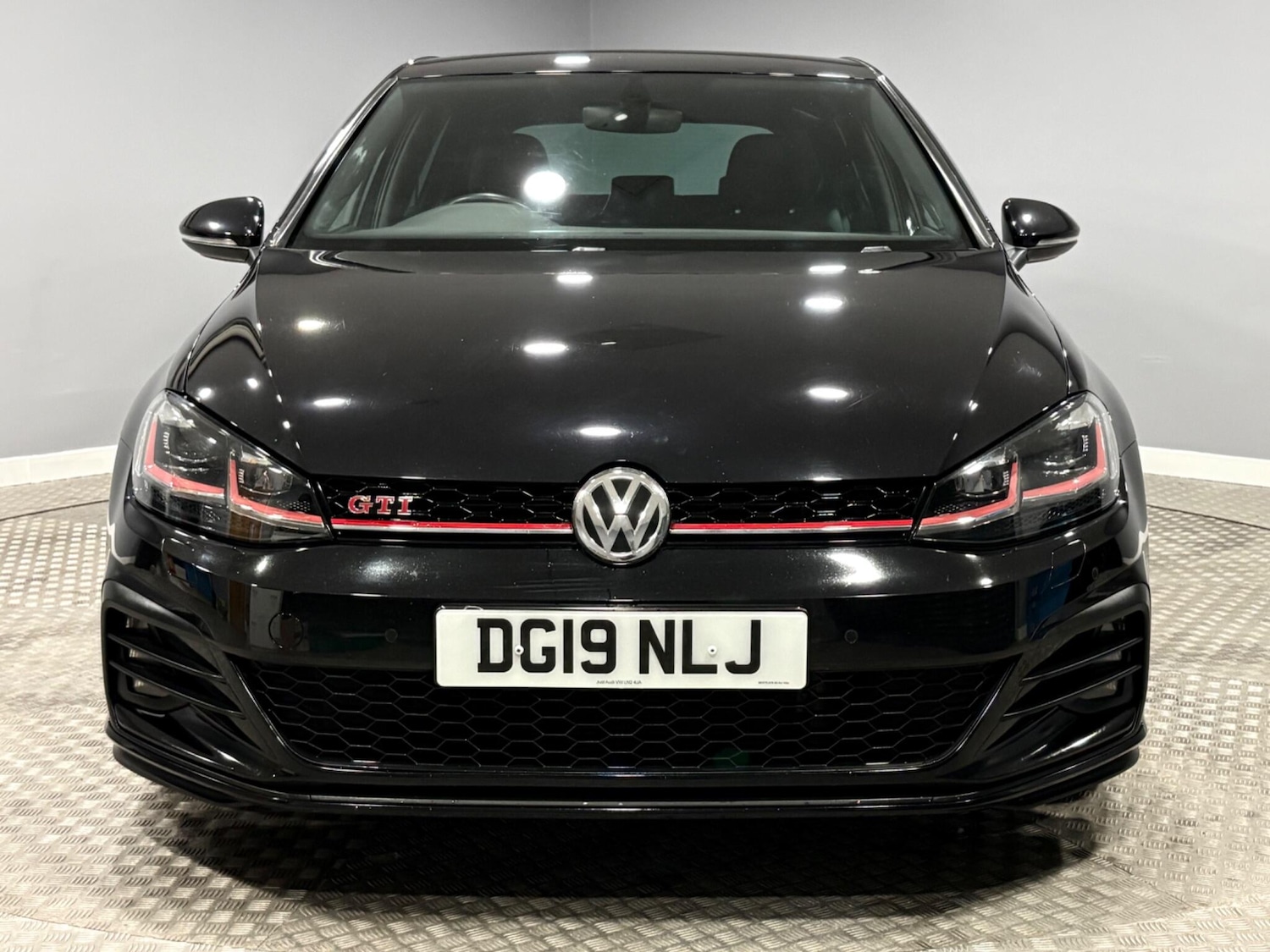 Used Volkswagen Golf 2019 for sale - 77977600: Photo 8