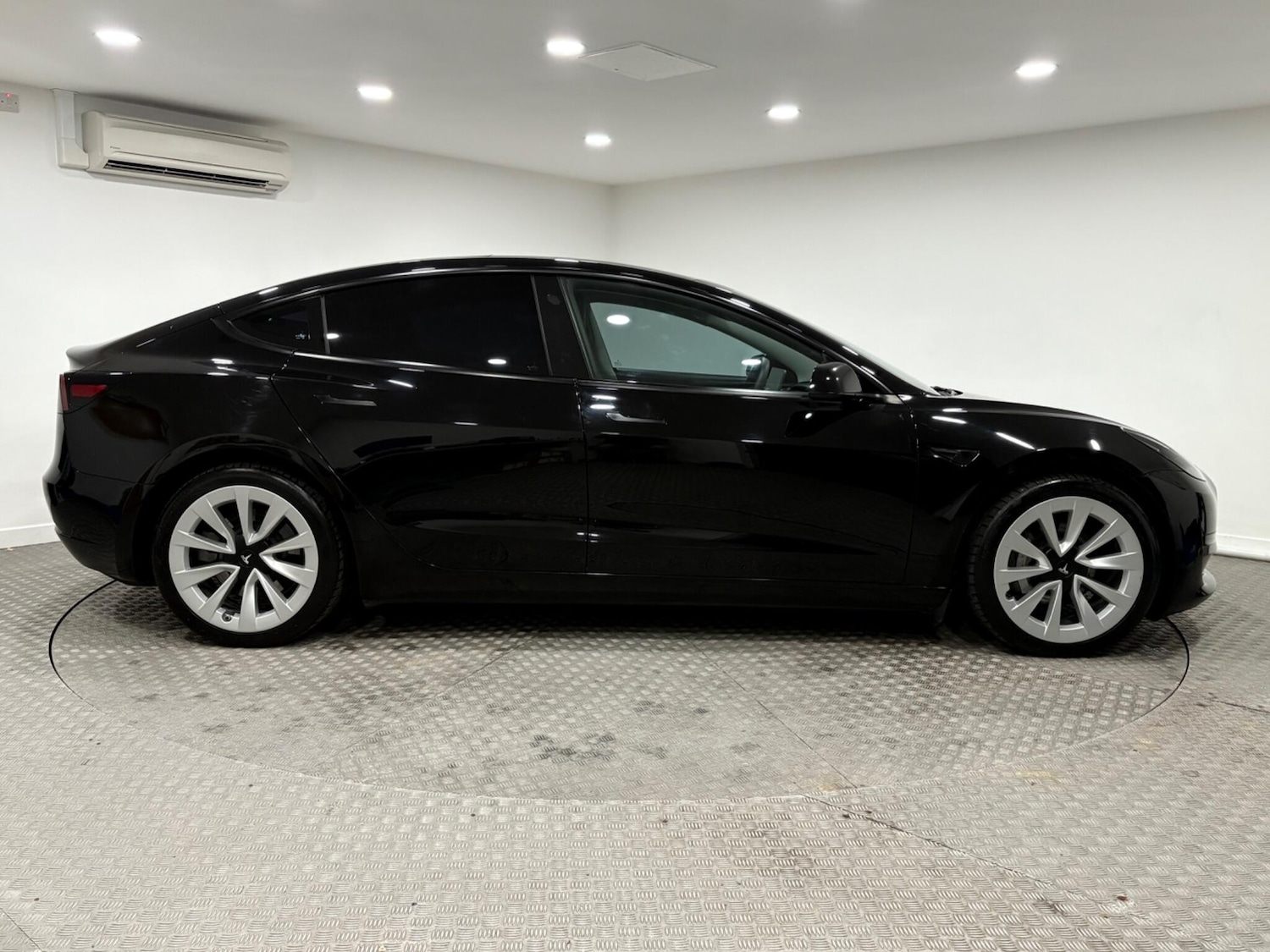 Used Tesla Model 3 2022 for sale - 77279172: Photo 2