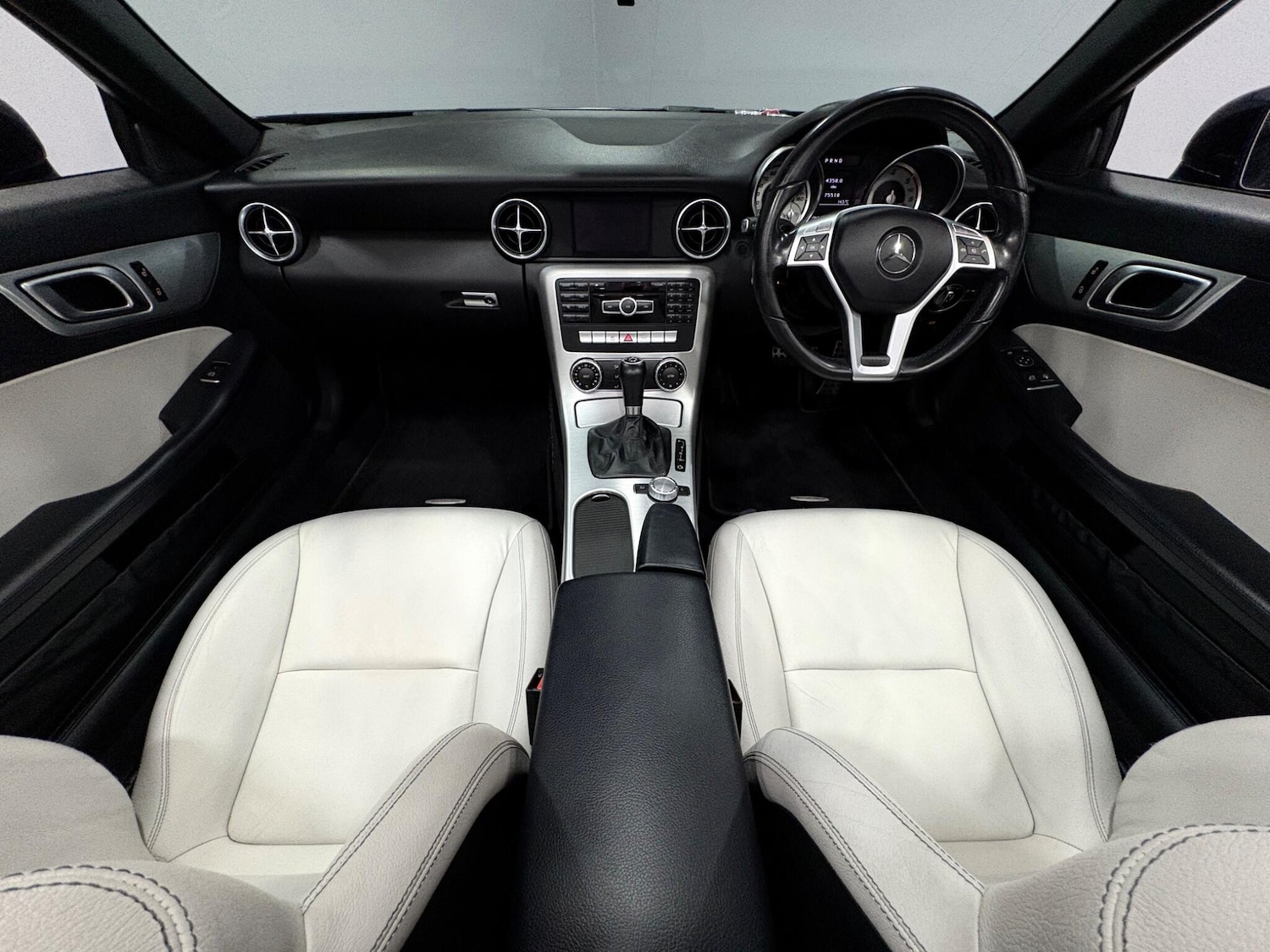 Used Mercedes-Benz SLK 2013 for sale - 77723074: Photo 10