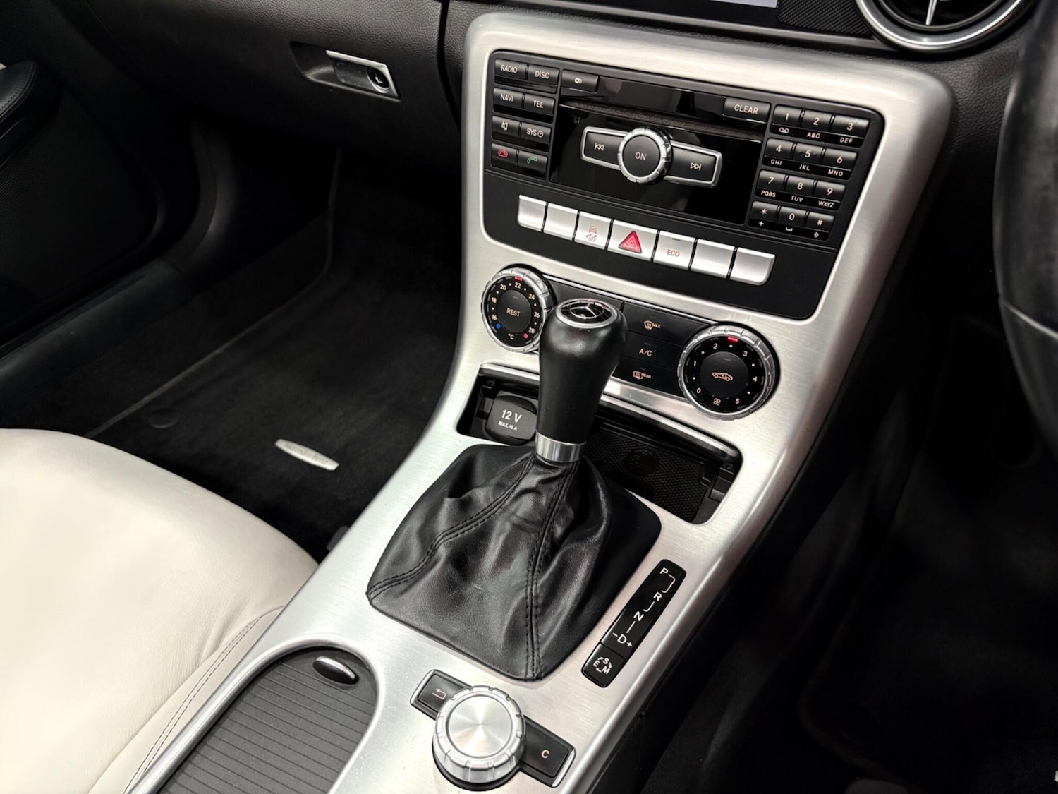 Used Mercedes-Benz SLK 2013 for sale - 77723074: Photo 26