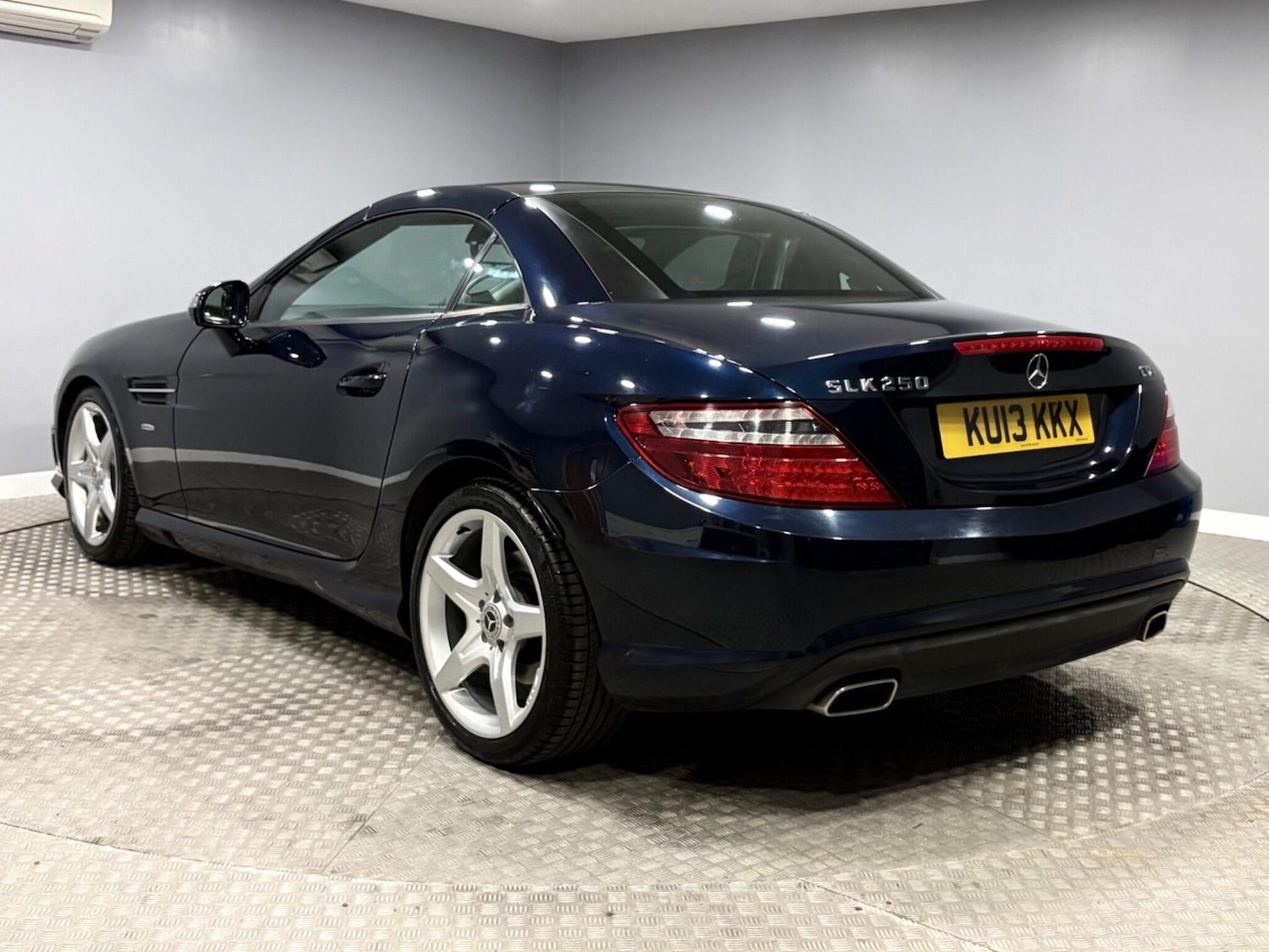 Used Mercedes-Benz SLK 2013 for sale - 77723074: Photo 36
