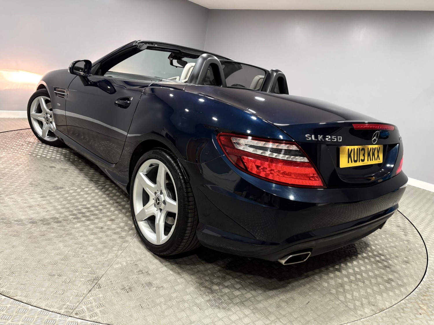 Used Mercedes-Benz SLK 2013 for sale - 77723074: Photo 39