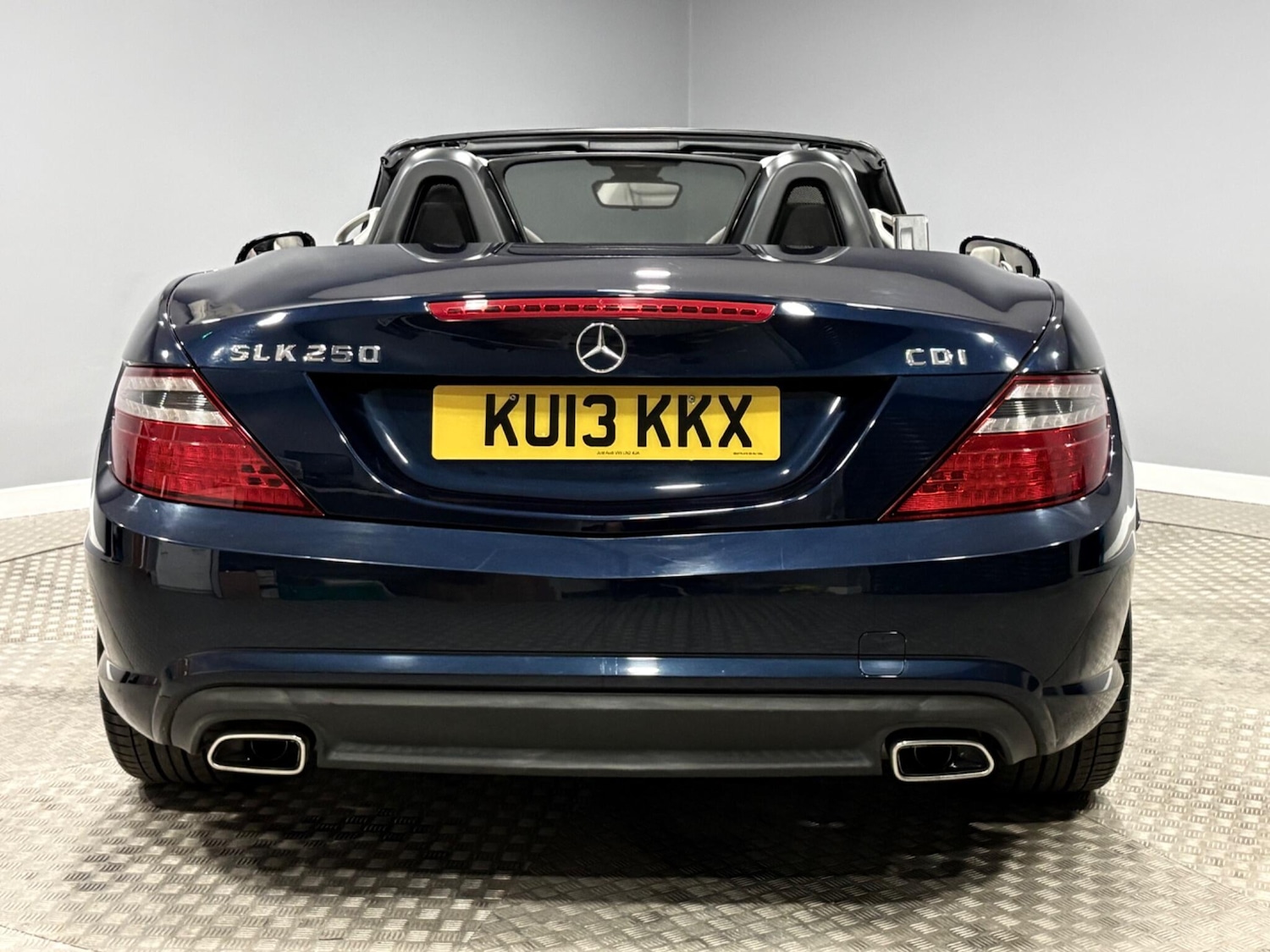 Used Mercedes-Benz SLK 2013 for sale - 77723074: Photo 4