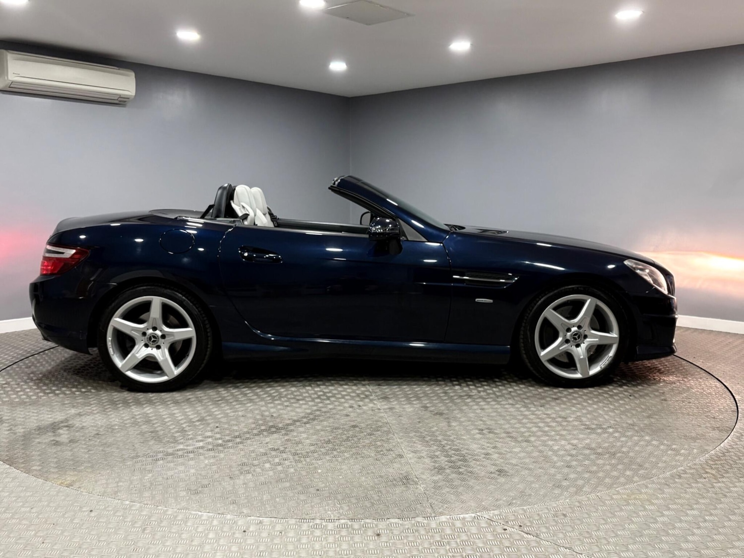 Used Mercedes-Benz SLK 2013 for sale - 77723074: Photo 42