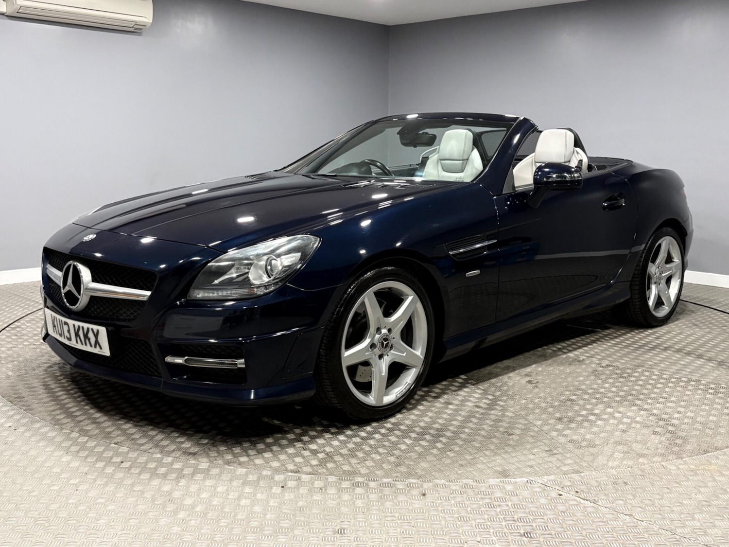 Used Mercedes-Benz SLK 2013 for sale - 77723074: Photo 7