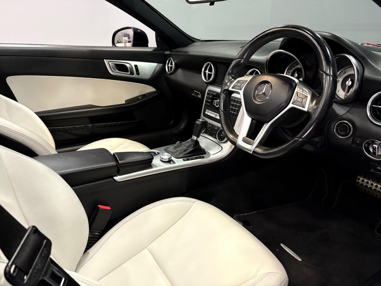 Used Mercedes-Benz SLK 2013 for sale - 77723074: Photo 9