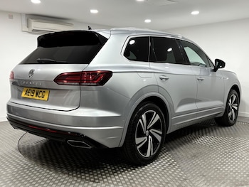 Used Volkswagen Touareg 2019 for sale - 75351668: Photo