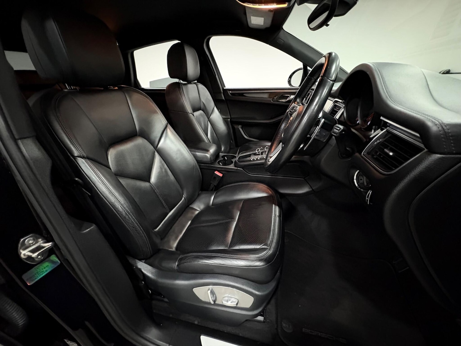 Used Porsche Macan for sale - 77021058: Photo 12