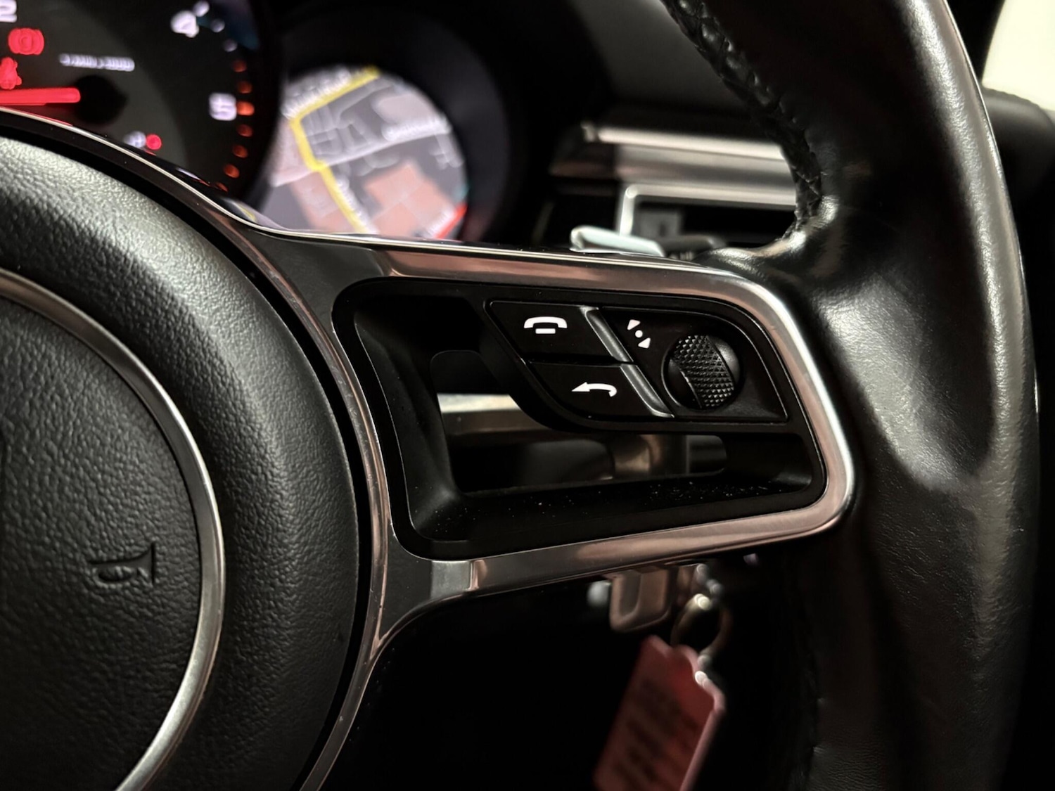 Used Porsche Macan for sale - 77021058: Photo 19