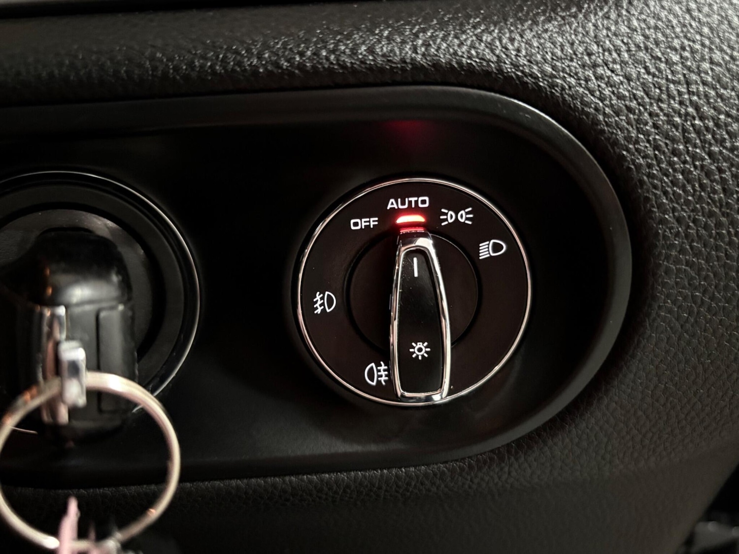 Used Porsche Macan for sale - 77021058: Photo 30