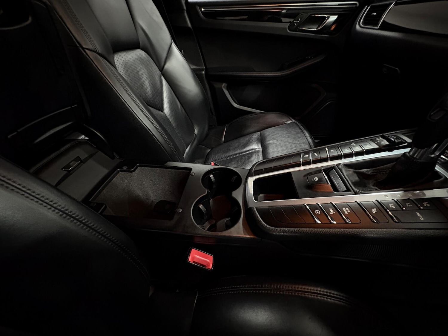 Used Porsche Macan for sale - 77021058: Photo 31