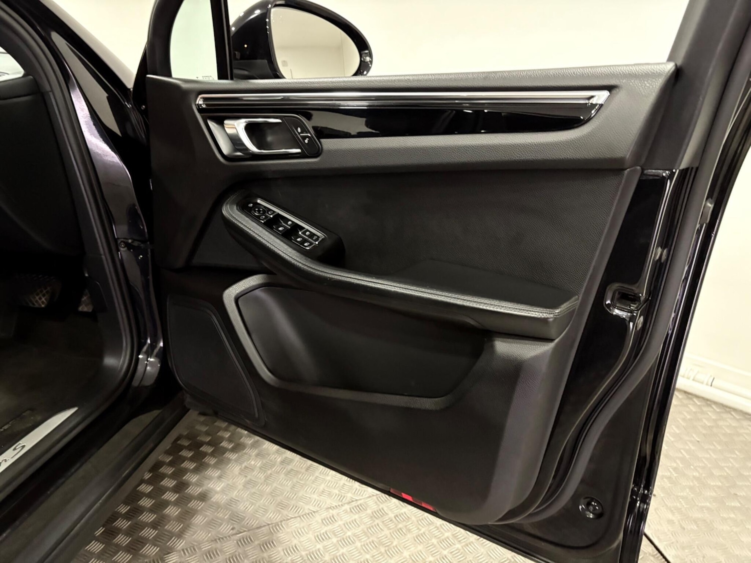 Used Porsche Macan for sale - 77021058: Photo 33