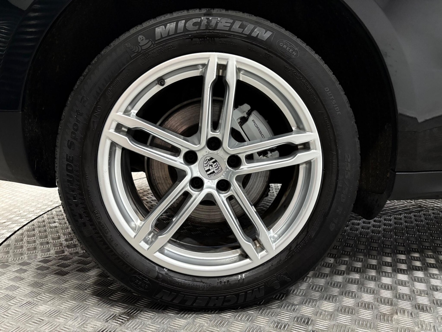 Used Porsche Macan for sale - 77021058: Photo 46