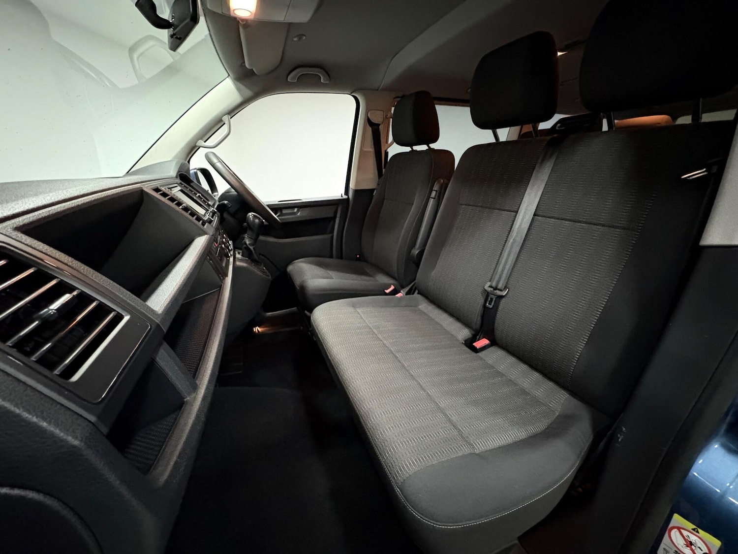 Used Volkswagen Transporter Shuttle 2018 for sale - 77021238: Photo 13