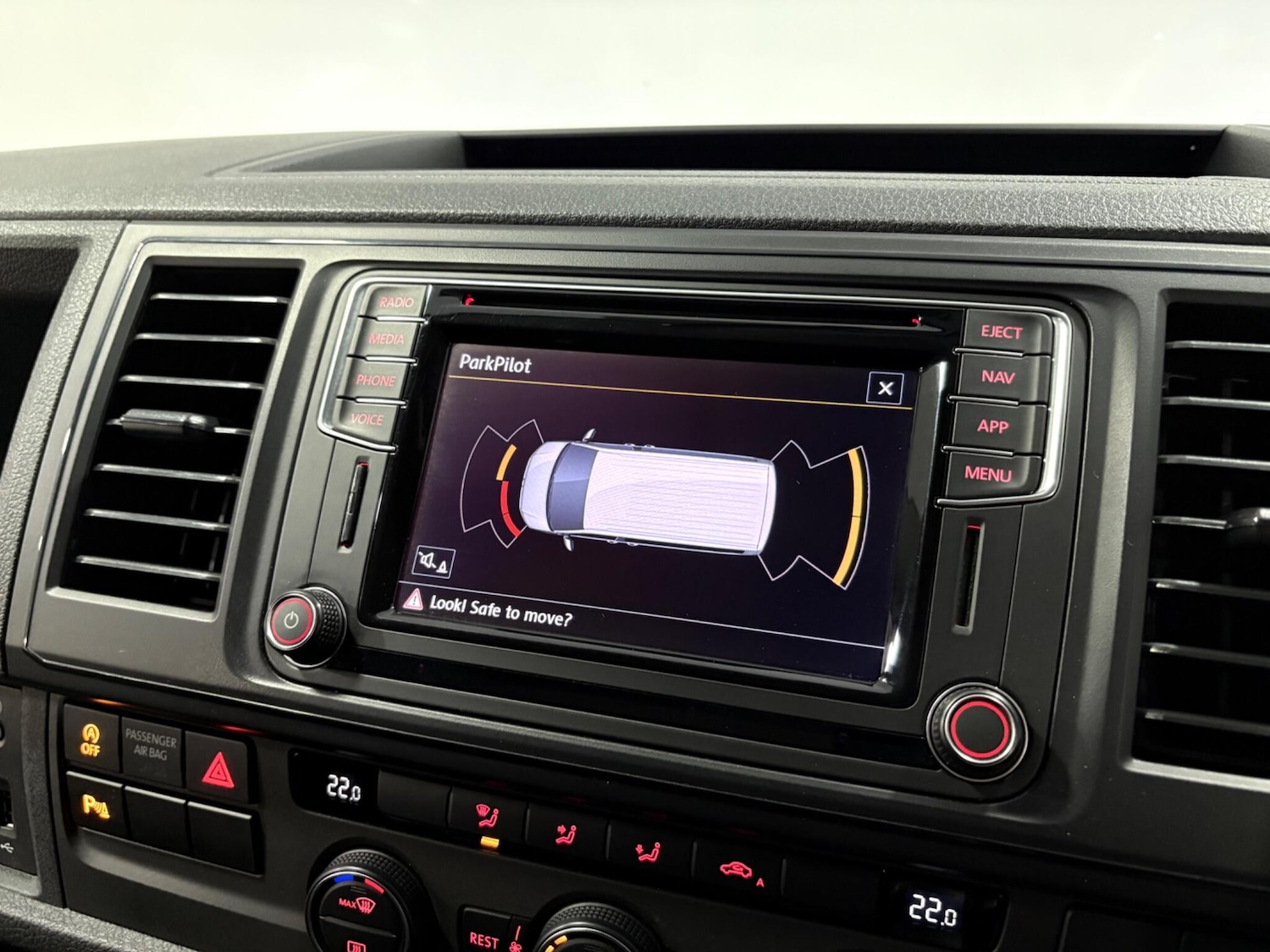 Used Volkswagen Transporter Shuttle 2018 for sale - 77021238: Photo 25