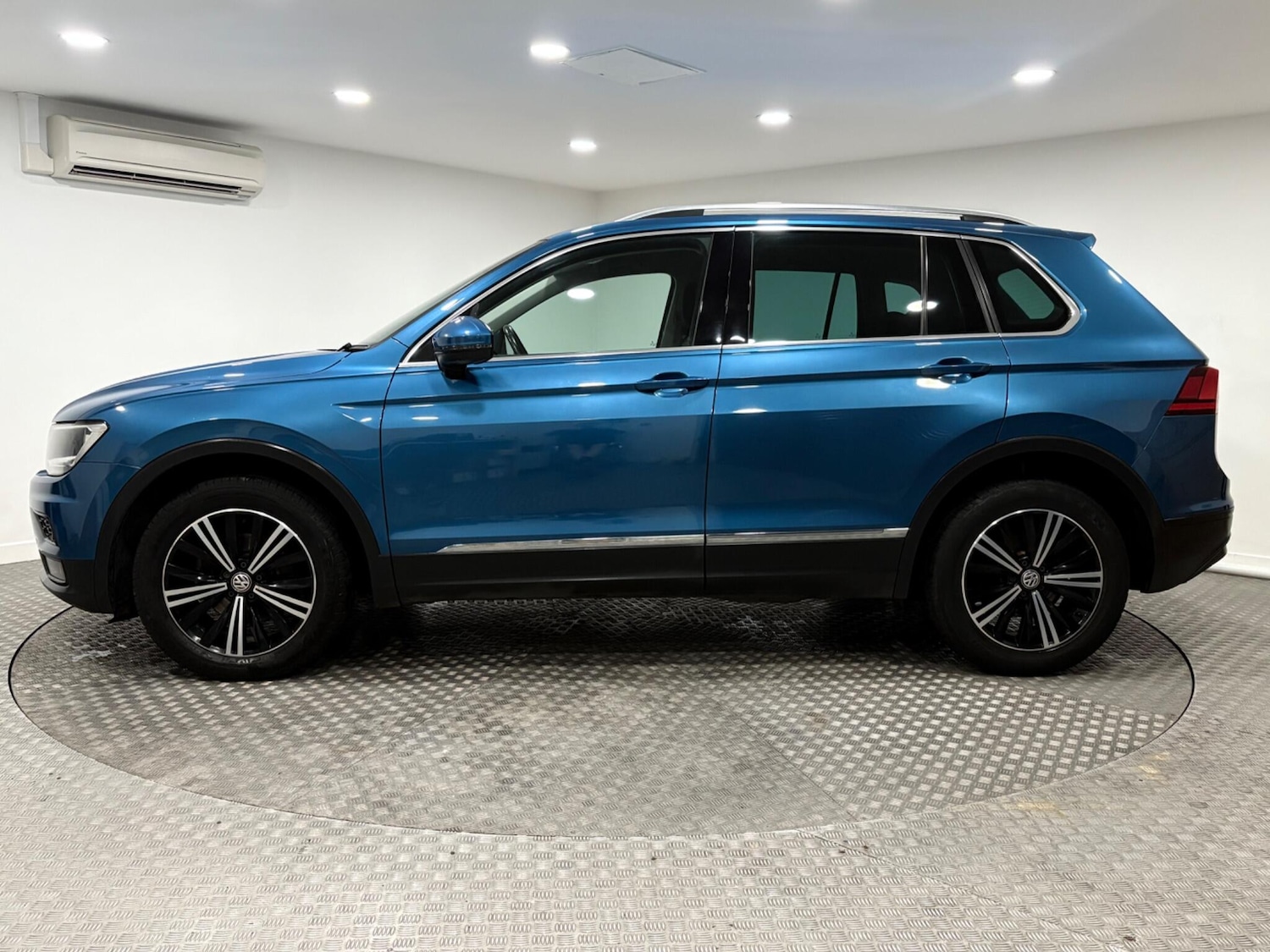 Used Volkswagen Tiguan 2018 for sale - 76926582: Photo 6
