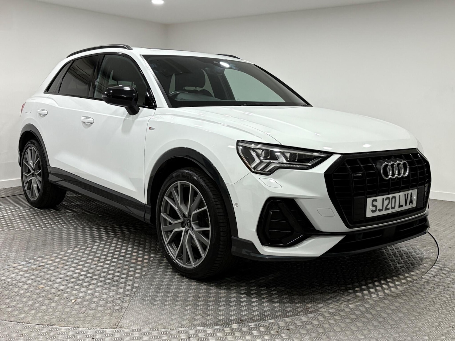 Used Audi Q3 2020 for sale - 76315135: Photo 1