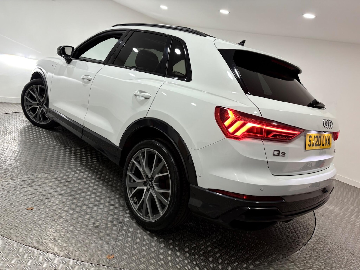 Used Audi Q3 2020 for sale - 76315135: Photo 58