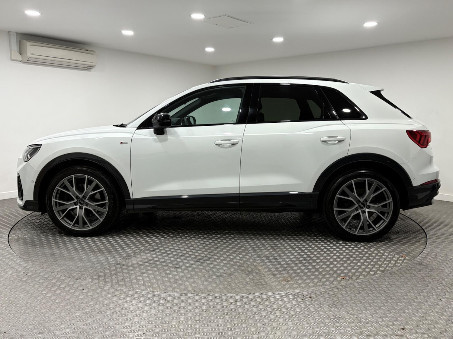 Used Audi Q3 2020 for sale - 76315135: Photo 6