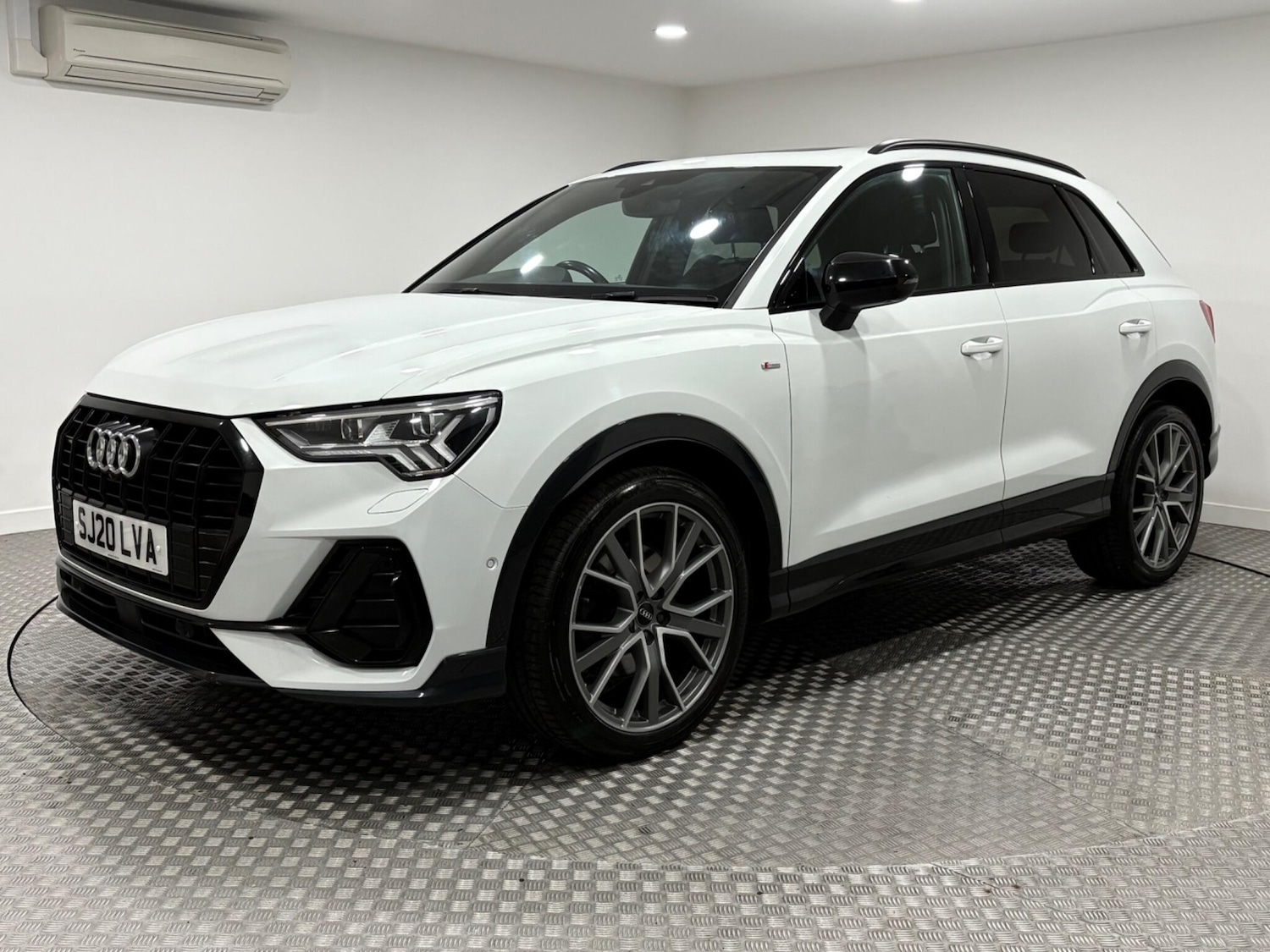 Used Audi Q3 2020 for sale - 76315135: Photo 7