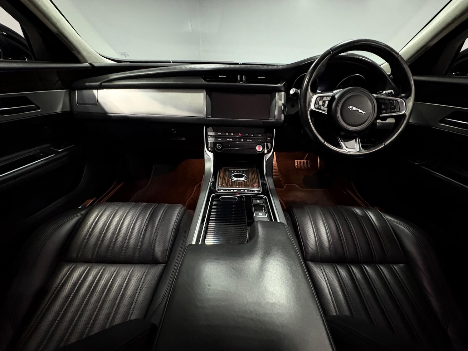 Used Jaguar XF 2018 for sale - 78170587: Photo 10