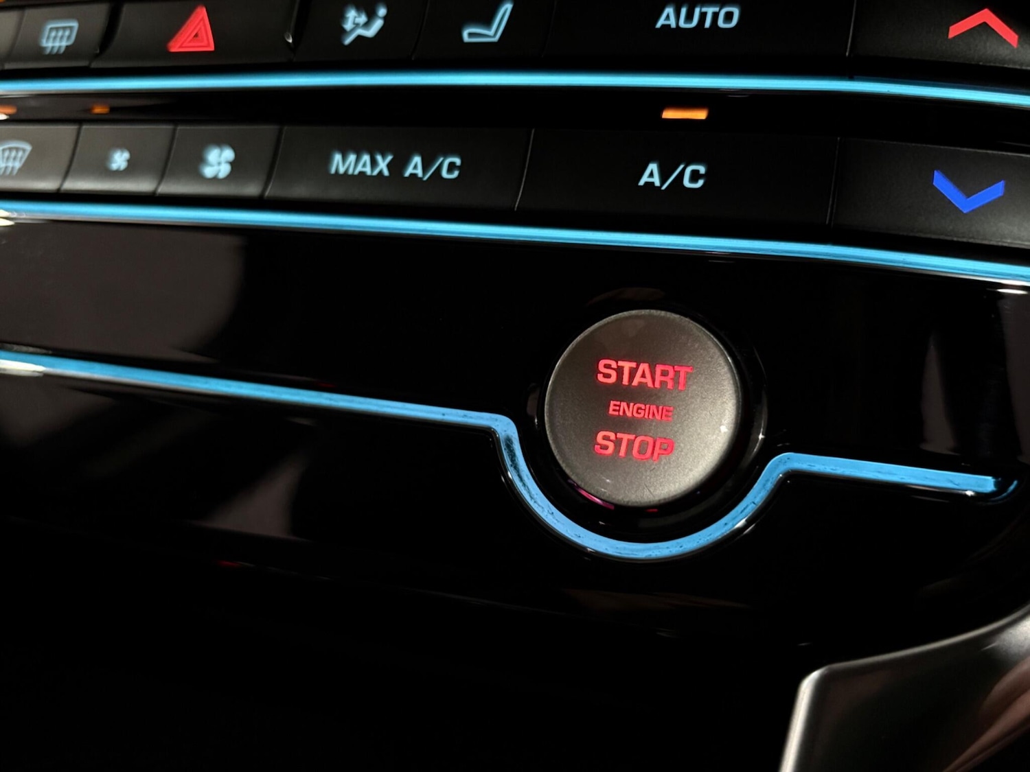 Used Jaguar XF 2018 for sale - 78170587: Photo 33