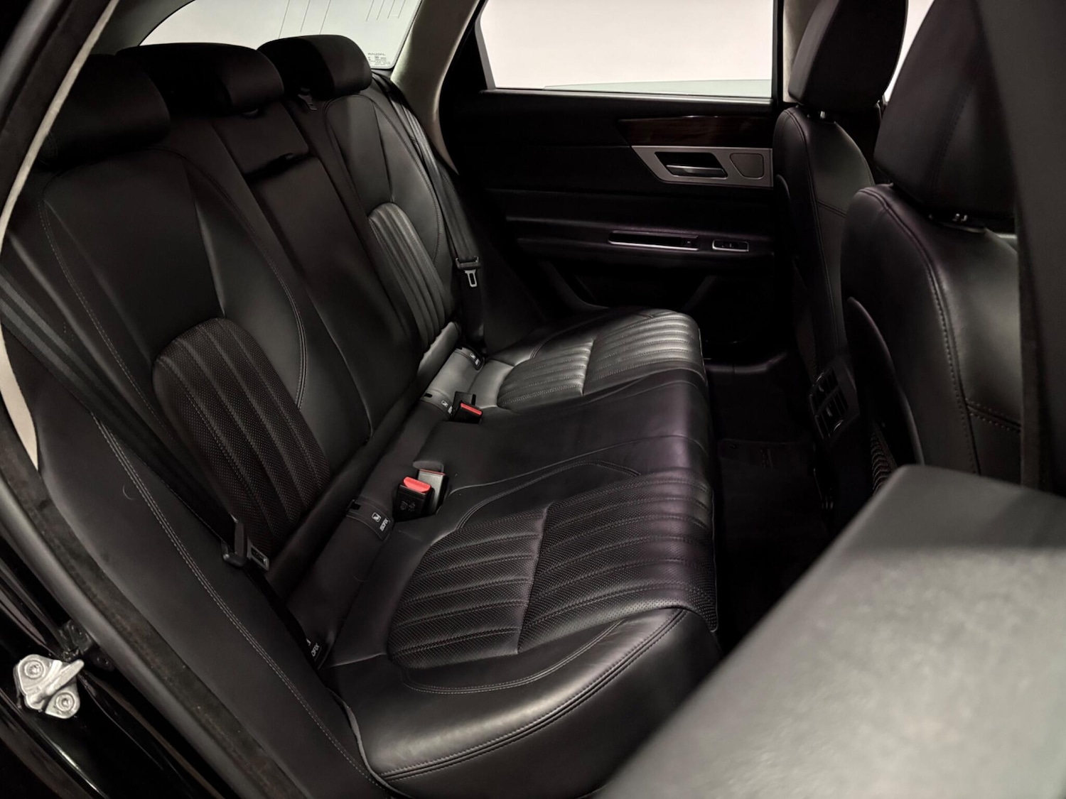 Used Jaguar XF 2018 for sale - 78170587: Photo 38