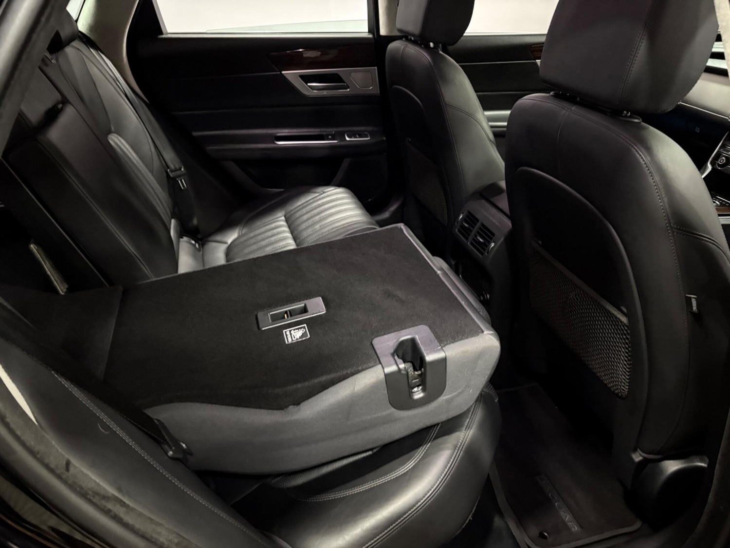 Used Jaguar XF 2018 for sale - 78170587: Photo 41