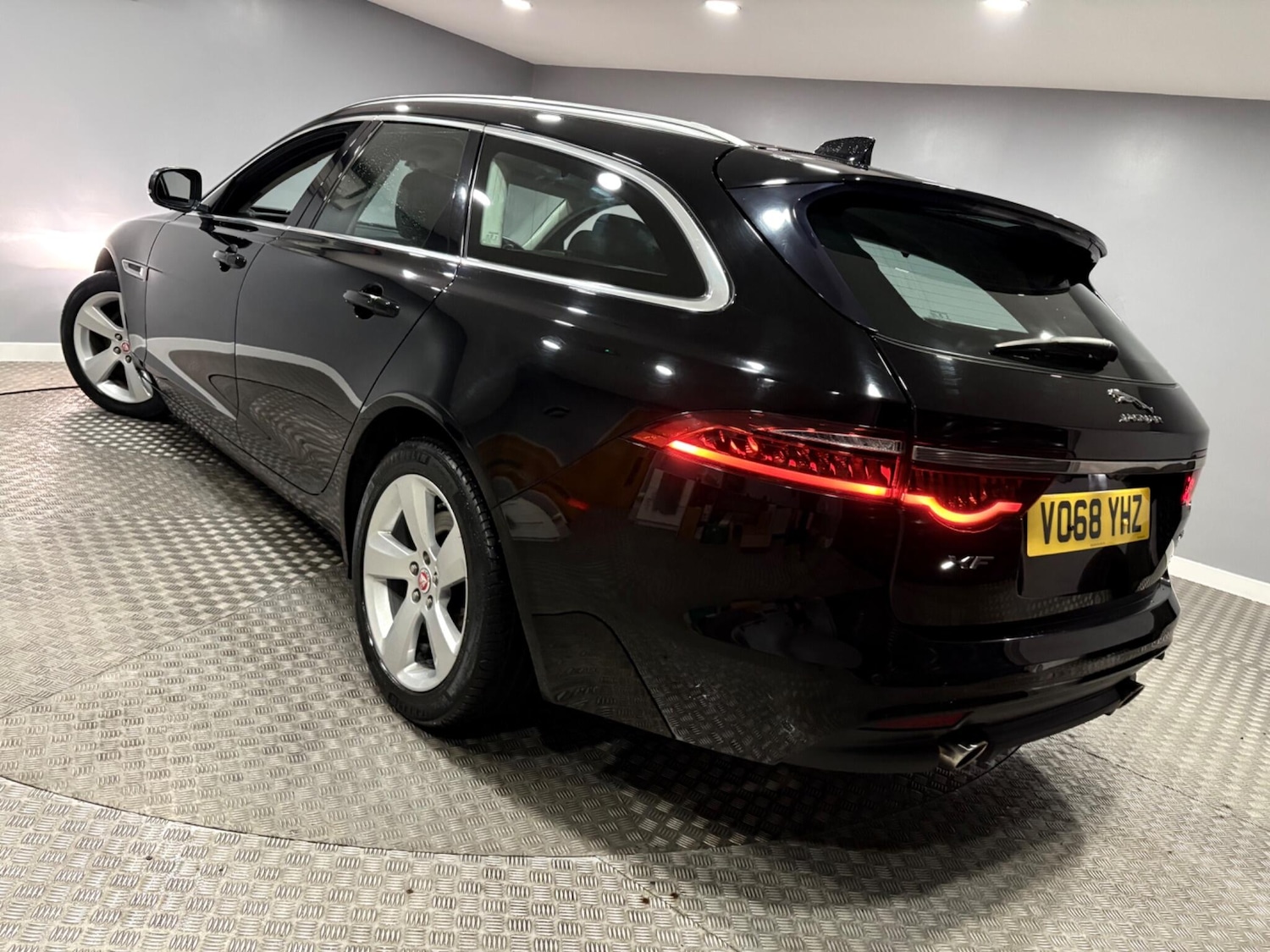 Used Jaguar XF 2018 for sale - 78170587: Photo 48