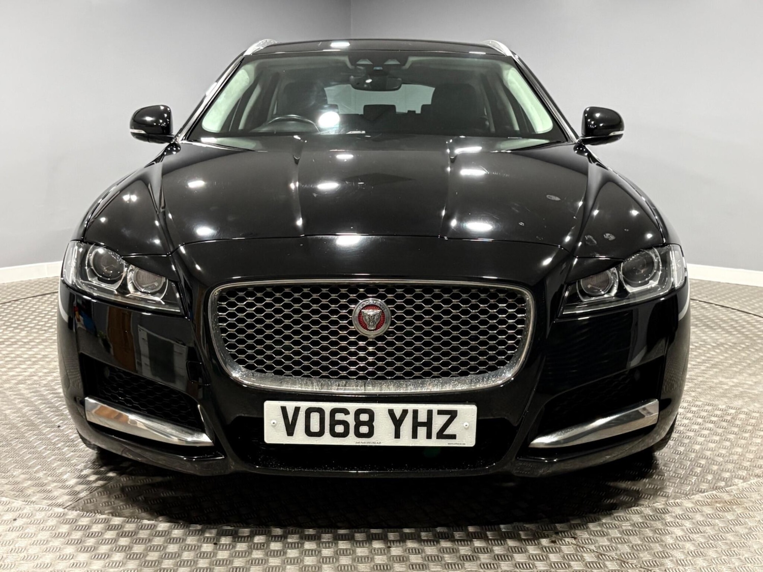 Used Jaguar XF 2018 for sale - 78170587: Photo 8