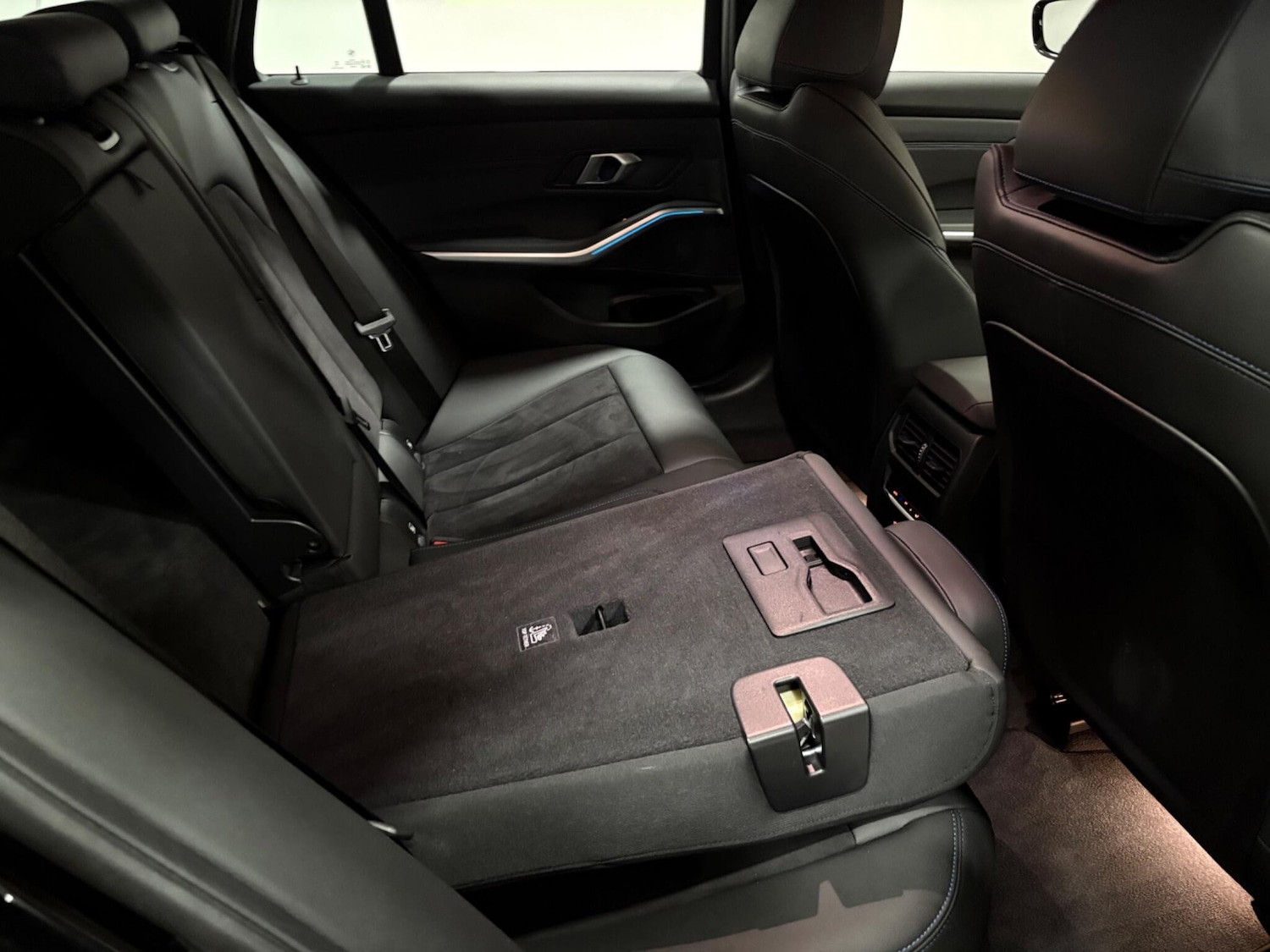 Used BMW 3 Series 2024 for sale - 77021326: Photo 40