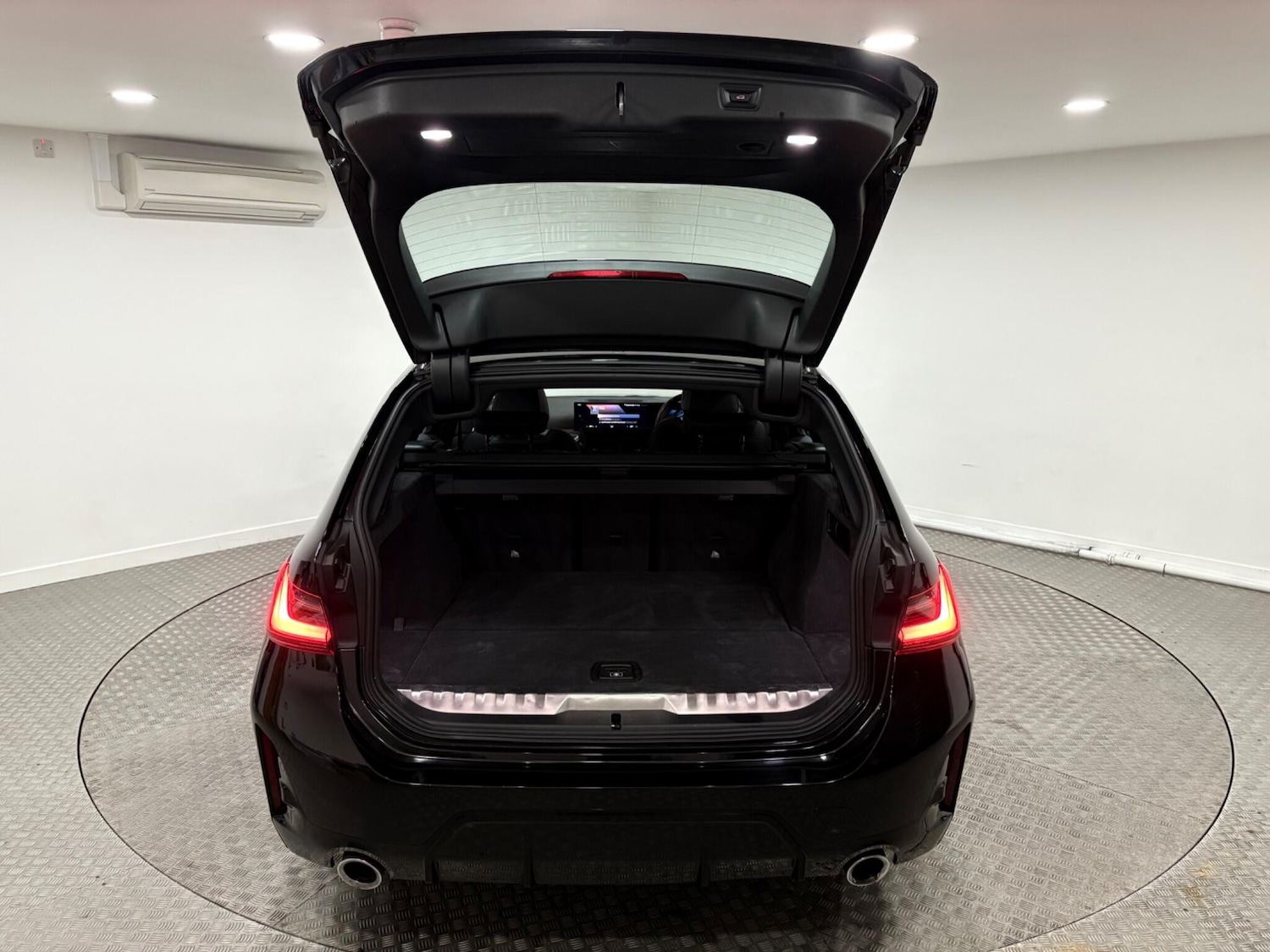 Used BMW 3 Series 2024 for sale - 77021326: Photo 41