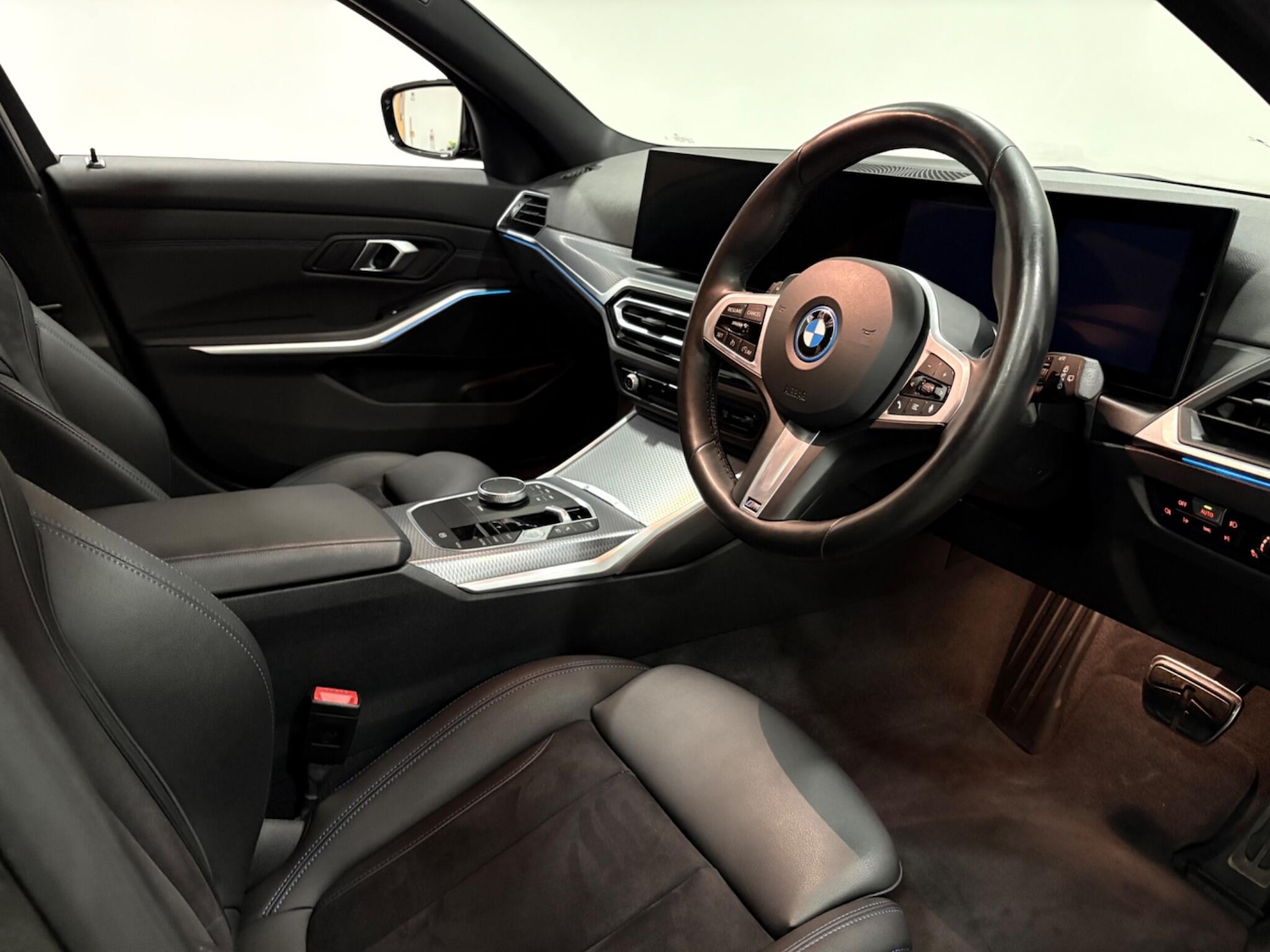 Used BMW 3 Series 2024 for sale - 77021326: Photo 9