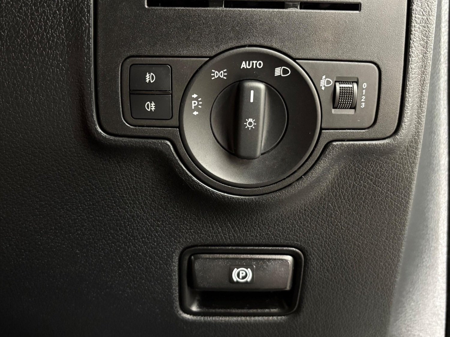 Used Mercedes-Benz Vito for sale - 77267556: Photo 29