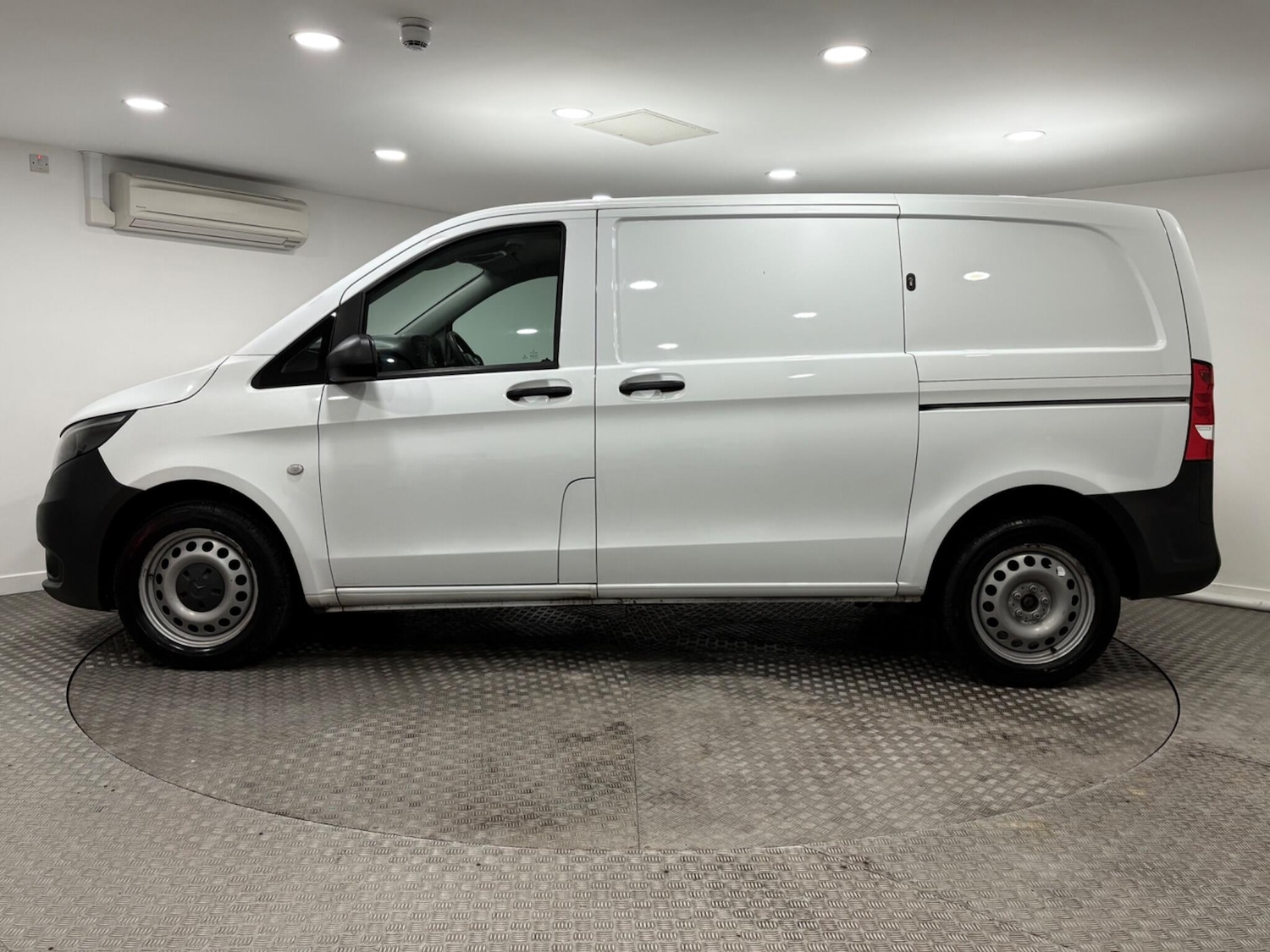 Used Mercedes-Benz Vito for sale - 77267556: Photo 6