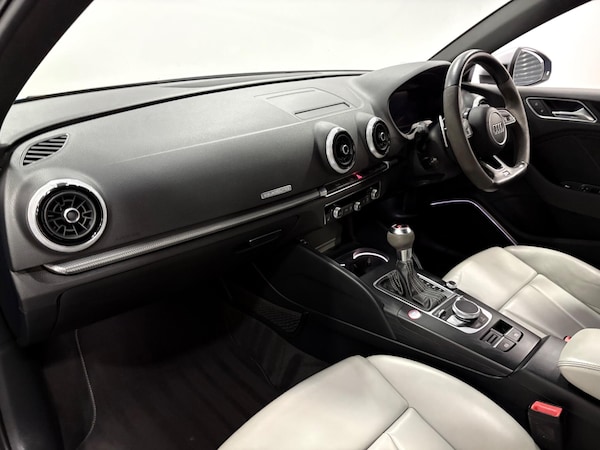 Used Audi RS3 2018 for sale - 75728868: Photo 11