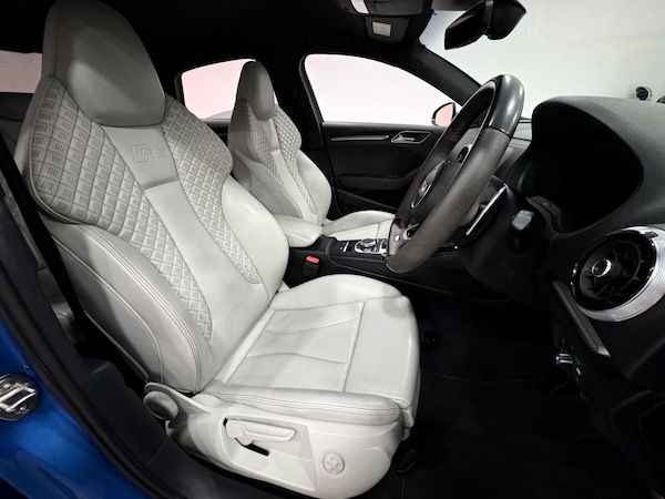 Used Audi RS3 2018 for sale - 75728868: Photo 12