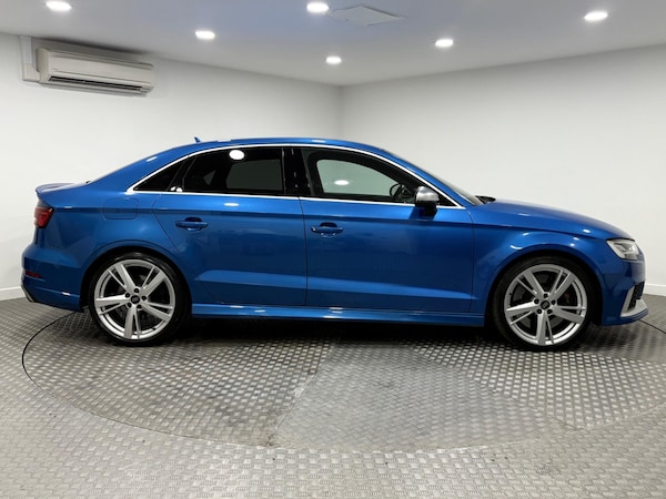 Used Audi RS3 2018 for sale - 75728868: Photo 2