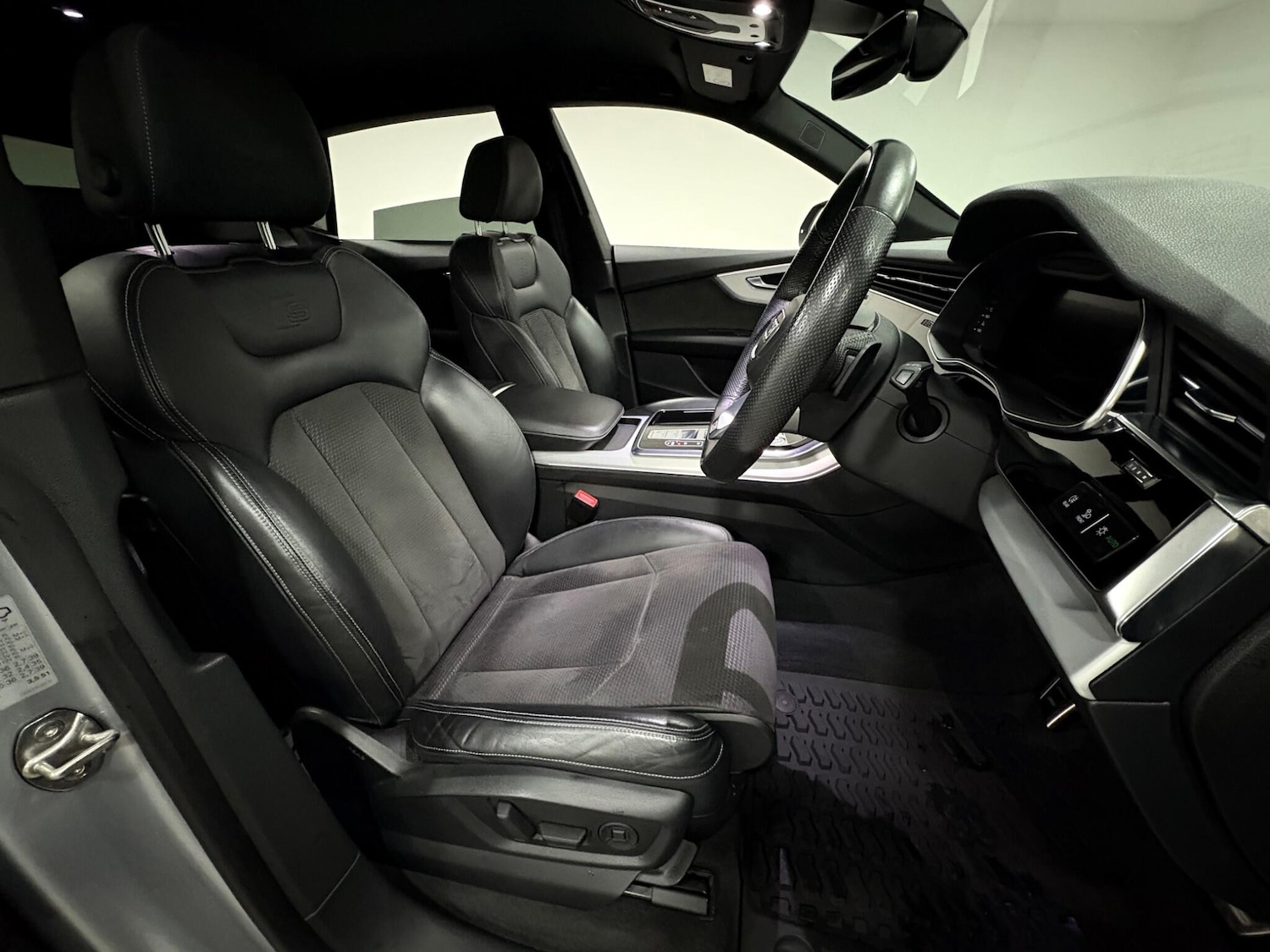 Used Audi Q8 2019 for sale - 77021141: Photo 12