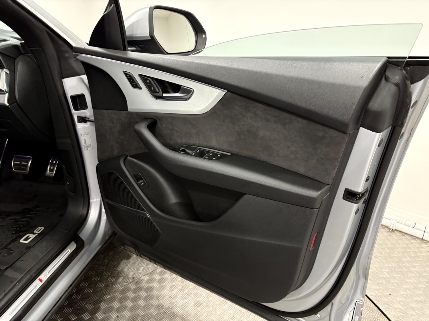 Used Audi Q8 2019 for sale - 77021141: Photo 48