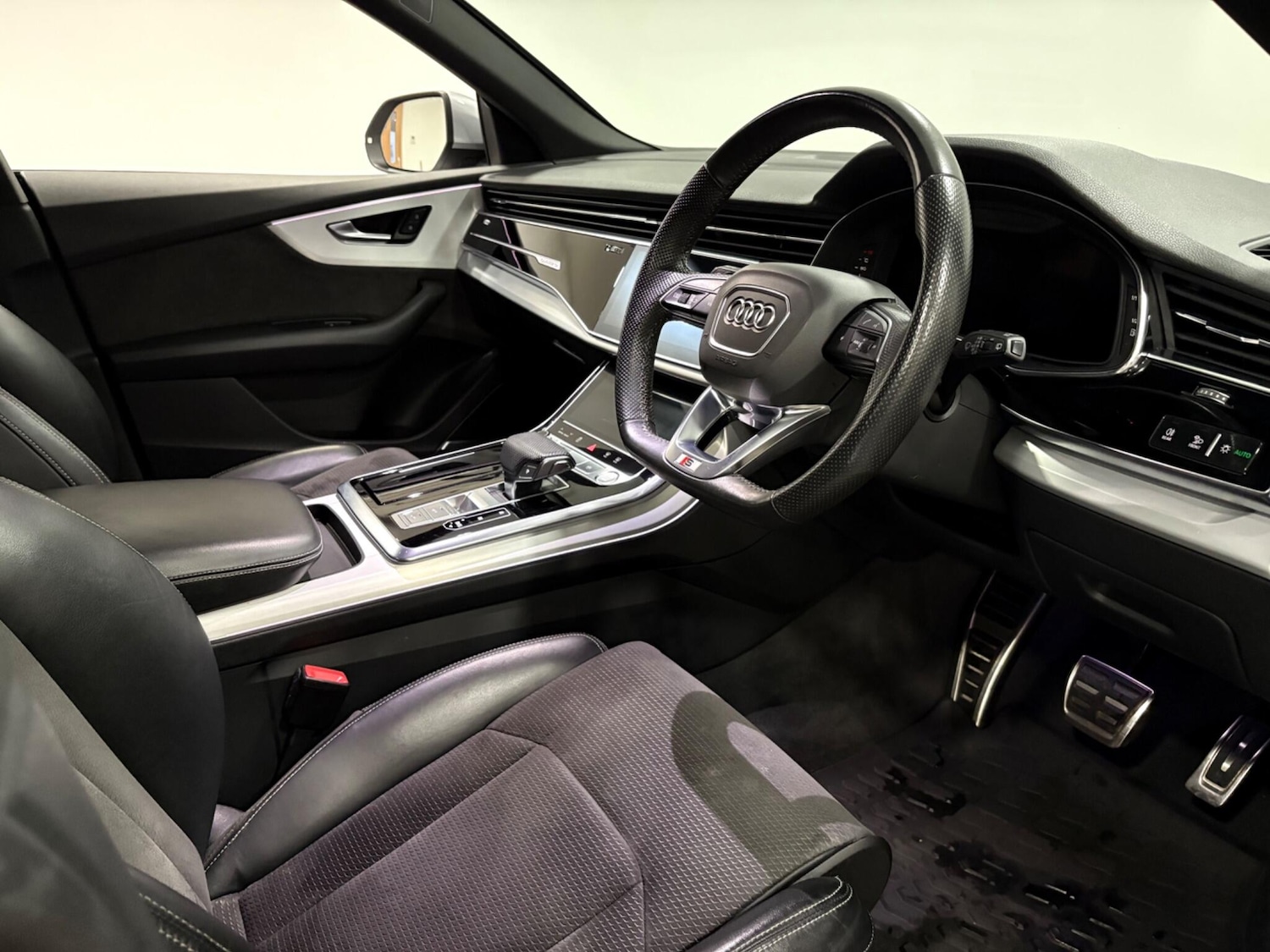 Used Audi Q8 2019 for sale - 77021141: Photo 9