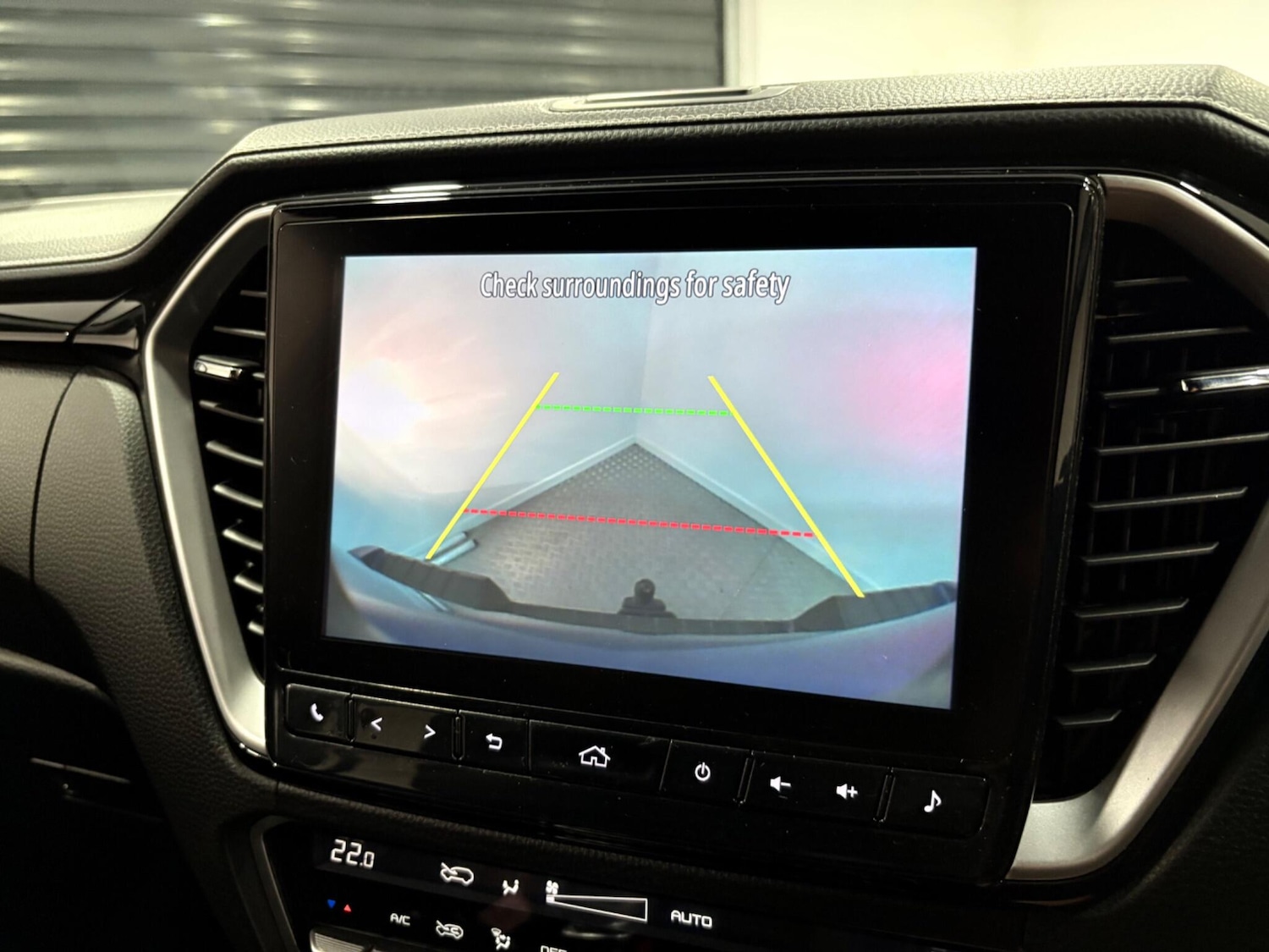 Used Isuzu D-Max 2023 for sale - 76832520: Photo 25