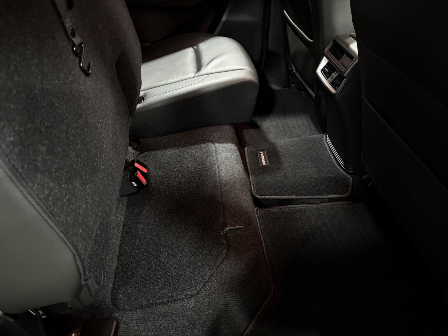 Used Isuzu D-Max 2023 for sale - 76832520: Photo 40