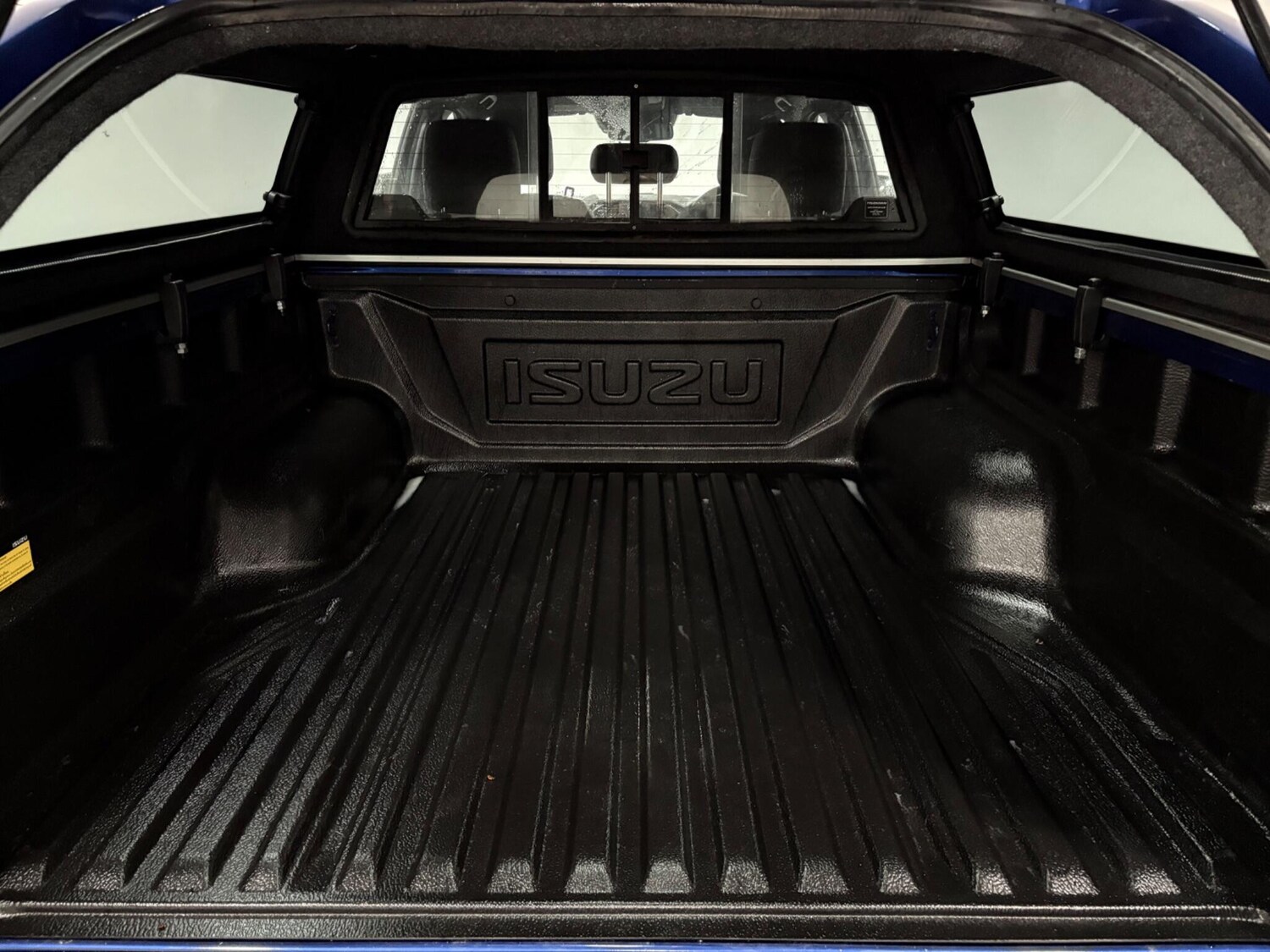 Used Isuzu D-Max 2023 for sale - 76832520: Photo 44
