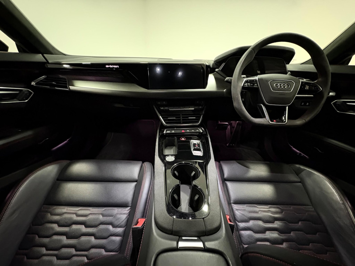 Used Audi RS e-tron GT 2022 for sale - 77021275: Photo 10