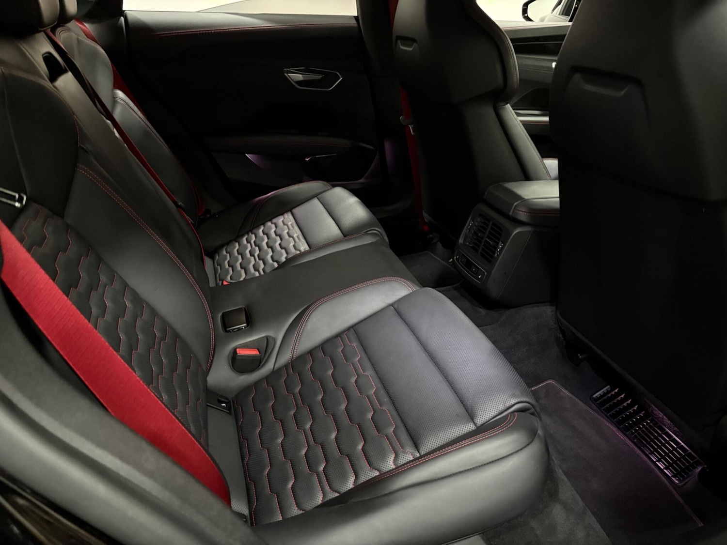 Used Audi RS e-tron GT 2022 for sale - 77021275: Photo 50