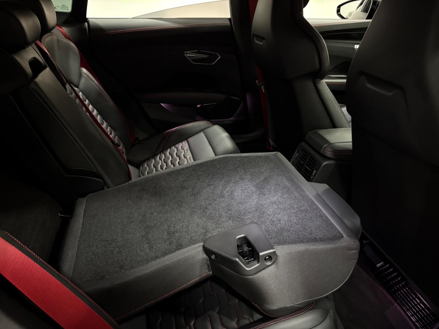 Used Audi RS e-tron GT 2022 for sale - 77021275: Photo 51