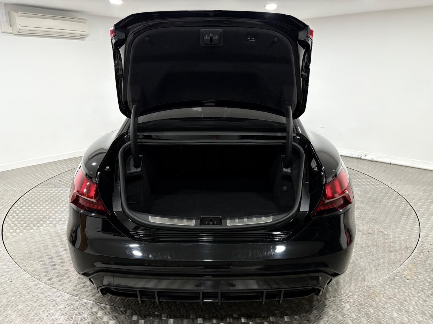 Used Audi RS e-tron GT 2022 for sale - 77021275: Photo 53